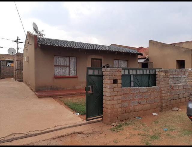 2 BEDROOM HOUSE FOR SALE IN ZONKIZIZWE
